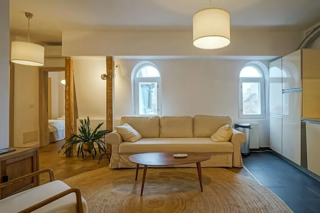 Central Apartment - Nido'S Area Bukarest