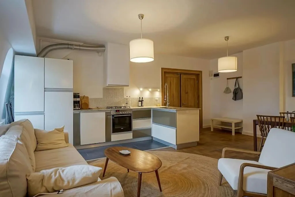 Central Apartment - Nido'S Area Bukarest