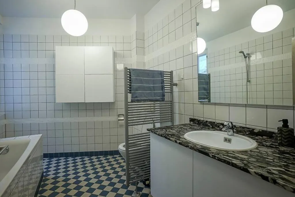 Central Apartment - Nido'S Area Bukarest